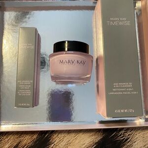 Mary Kay TimeWise 3D Skincare Set - Soft Pink